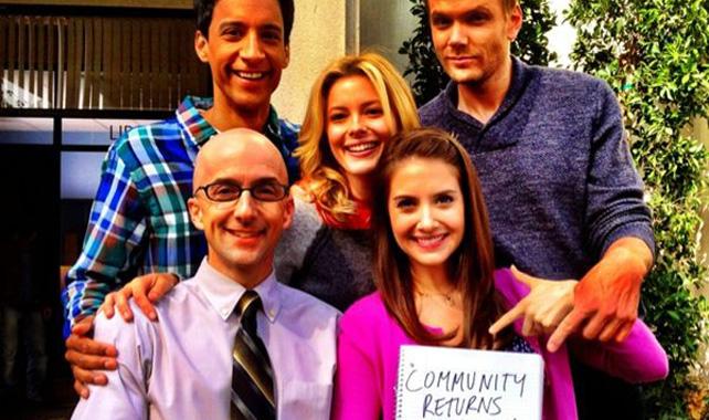 Alison Brie Confirms Community Return Date With Cast Twitpic