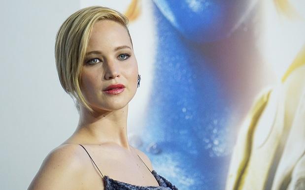 Jennifer Lawrence is Single Again – What Are You Even Waiting For?