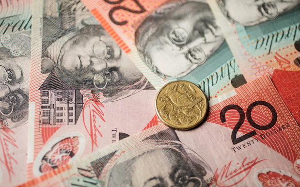 Aussie Dollar Rises Above 75 US Cents, Flight-Booking Fingers Loaded