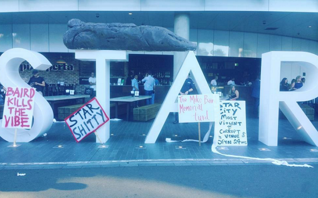 Protesters Literally Hang Shit On Star Casino After Anti-Lockout March
