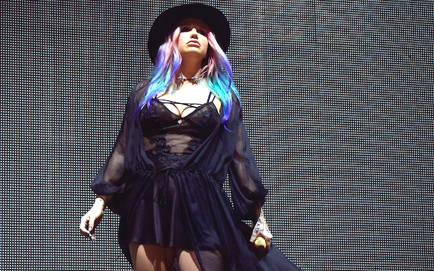 WATCH: Kesha’s Emotional Coachella Performance Of Zedd’s ‘True Colors’