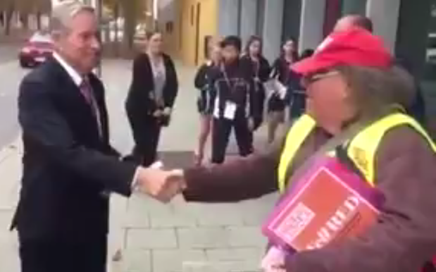 WA Premier Drops Weaponised Cringe, Requests Change From ‘Big Issue’ Vendor