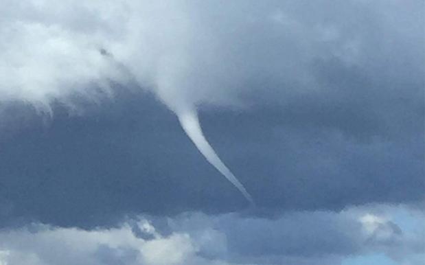 Melbs Copped A Tornado-Ish Funnel Cloud During A Wild Winter Storm Today