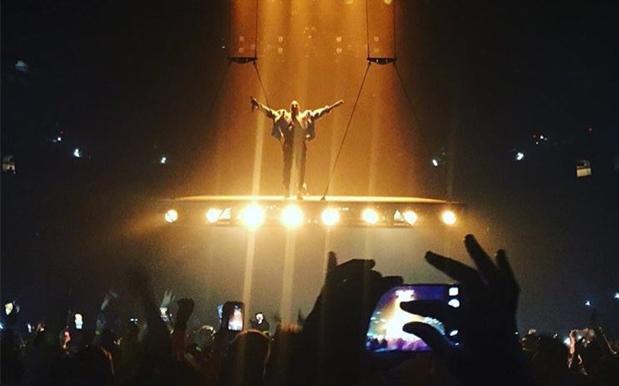 THIS IS A GOD DREAM: Kanye’s ‘Saint Pablo’ Tour Has A Fkn Floating Stage
