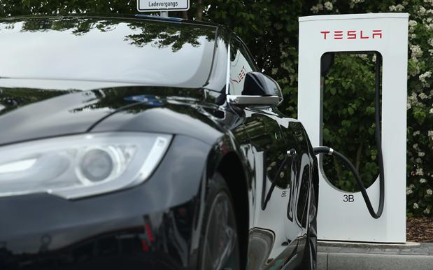 US Bloke Skips The Ambo, Uses Tesla’s Autodrive To Get Himself To Hospital