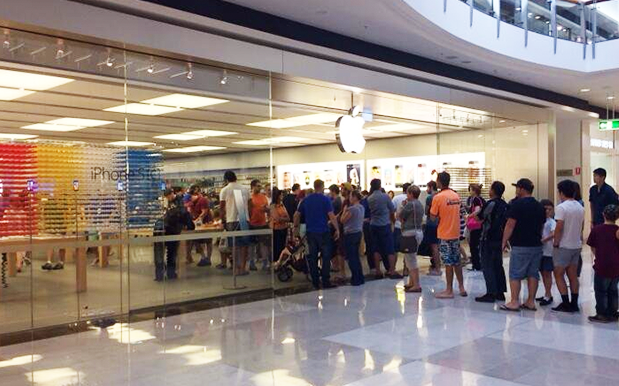 WELP: 4 QLD Apple Store Staff Sacked For Sharing Customers’ Intimate Pics