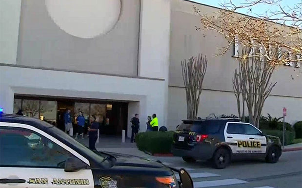 1 Dead & Six Injured In US Shopping Centre Shooting After Robbery Goes Awry