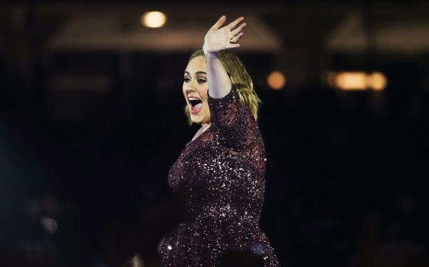 Comic Genius Adele Gifted Melb W/ Her V. Best Beyoncé Impression Last Night