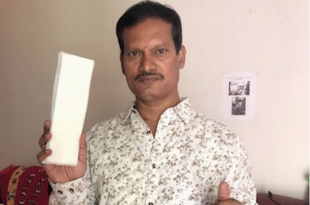 Indian People Are Posing With Sanitary Pads To Destigmatise Periods