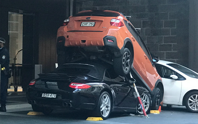 Two Cars In Sydney Found Mounting Each Other & That’s How Baby Cars Are Made