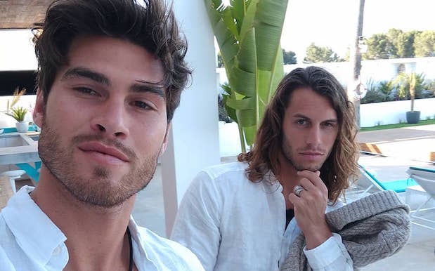 ‘Love Island’ Star Elias Reckons Justin Lost It At Him After Those ‘Camp’ Comments
