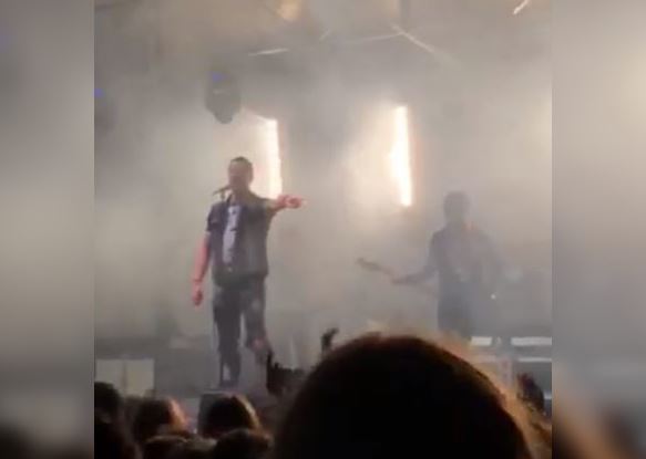 Shannon Noll Launches Into Rant After Punter Throws Can On Stage
