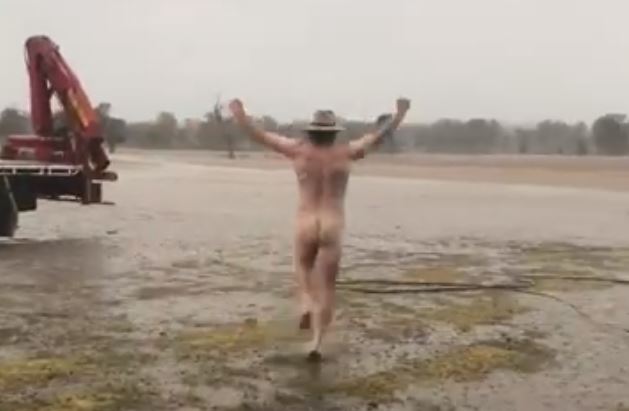 Drought-Stricken Aussie Farmer Celebrates The Rain With Glorious Nudie Run 