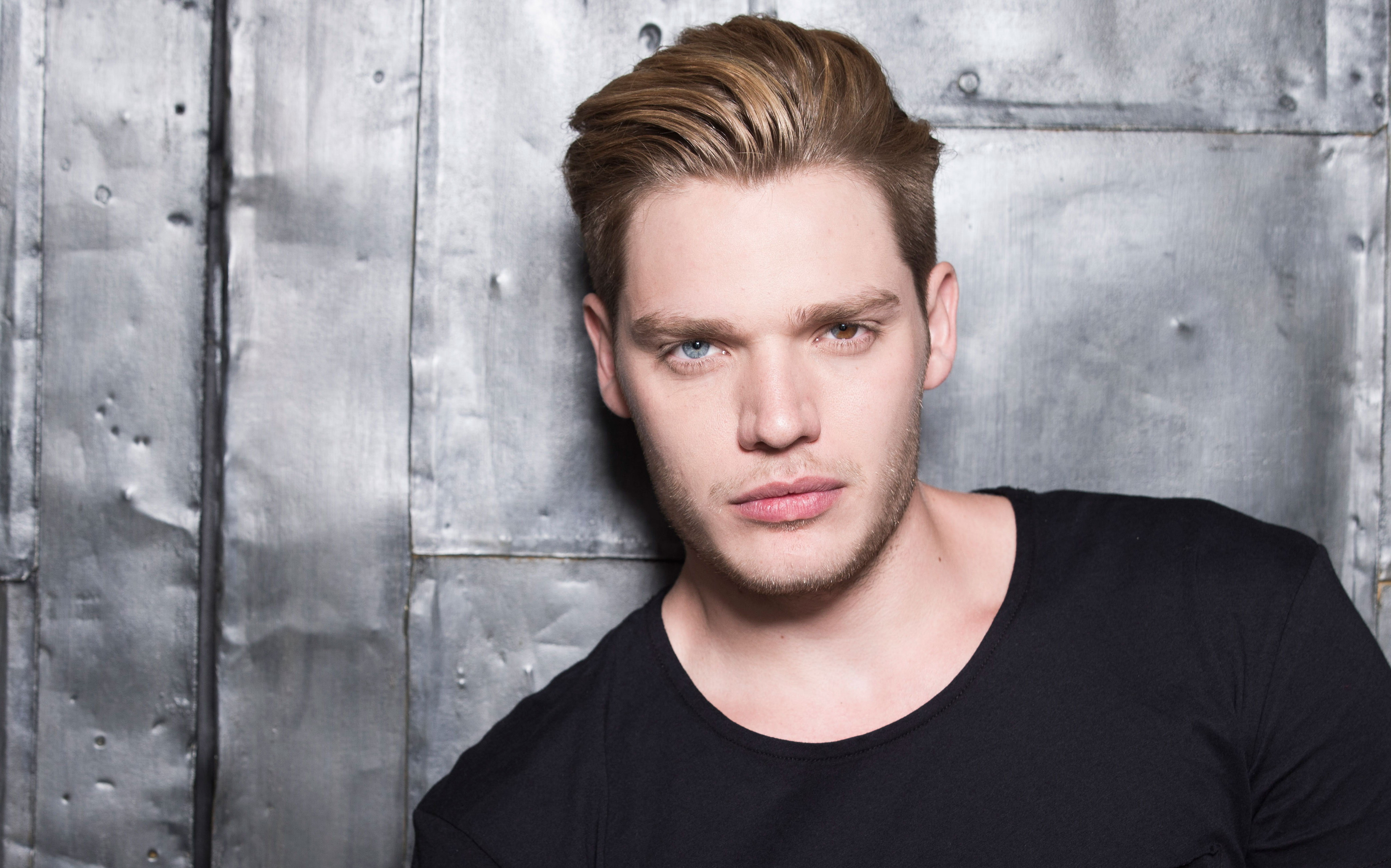 Dominic Sherwood Has A Sick ‘Shadowhunters’ Spinoff Idea & It Needs To Happen