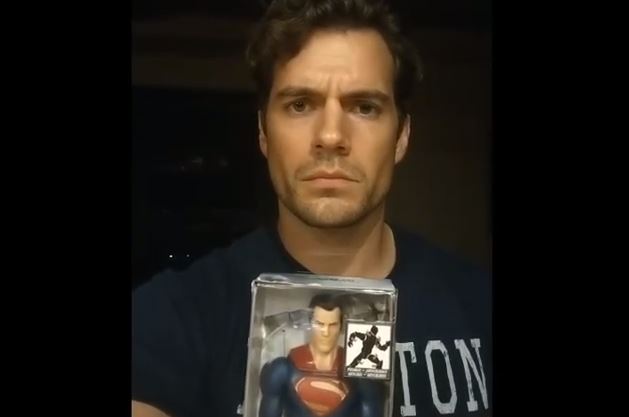 Henry Cavill’s Response To ‘Superman’ Drama Is V. Normal & Not At All Odd