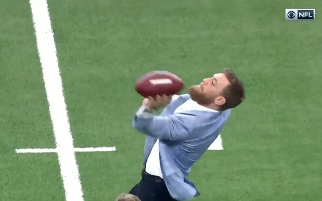 Conor McGregor Can’t Throw For Shit