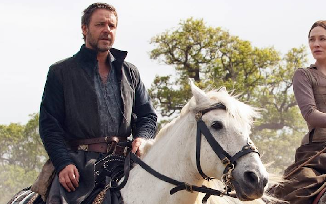Russell Crowe & Liam Neeson Are Sharing Stories Of Their Friendships With Horses