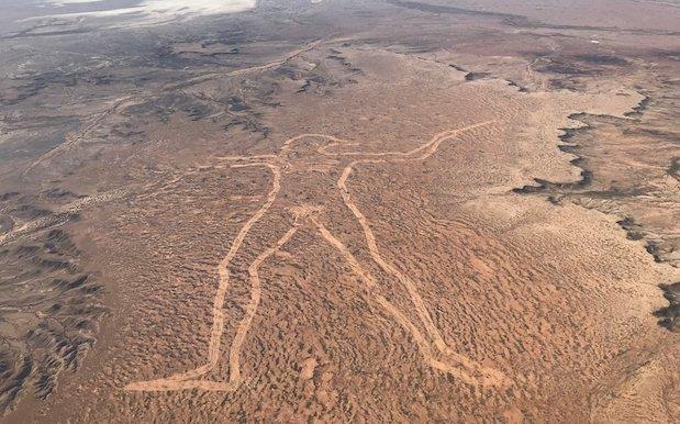 Someone Drew This 2.7km Giant Man In The Aussie Desert & Nobody Knows Who