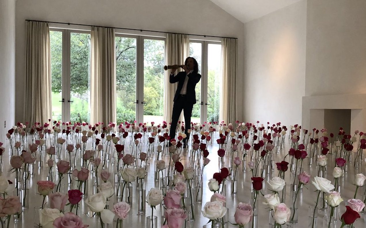 Experience The Nightmare That Is Kenny G’s V-Day Performance For Kim & Kanye