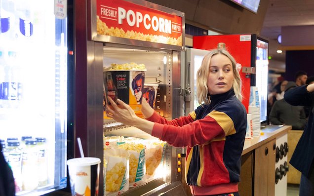 Brie Larson Crashed A Random ‘Captain Marvel’ Screening To Say Hi, Serve Popcorn