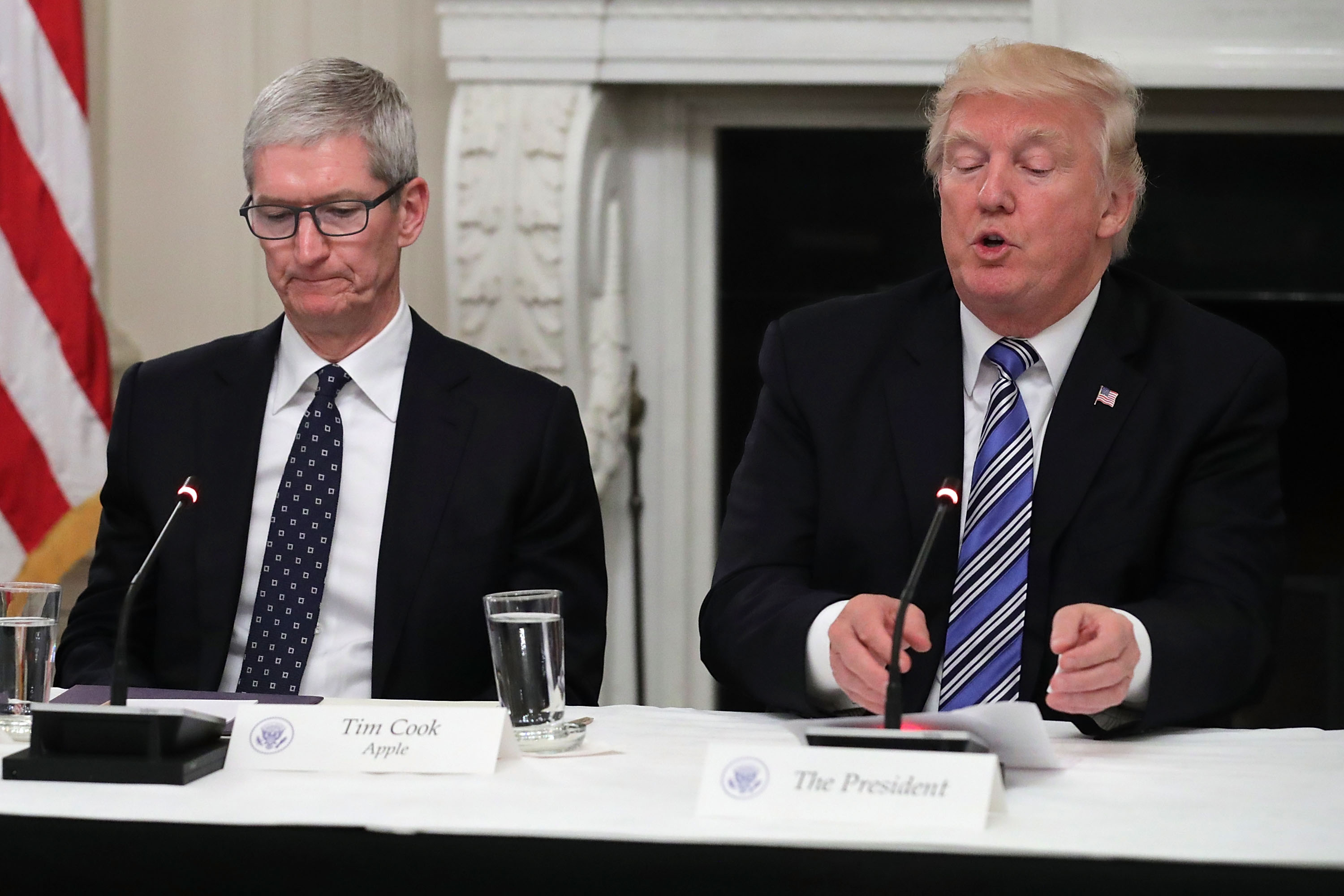 Trump Seems To Believe That Tim Cook’s Name Is ‘Tim Apple’