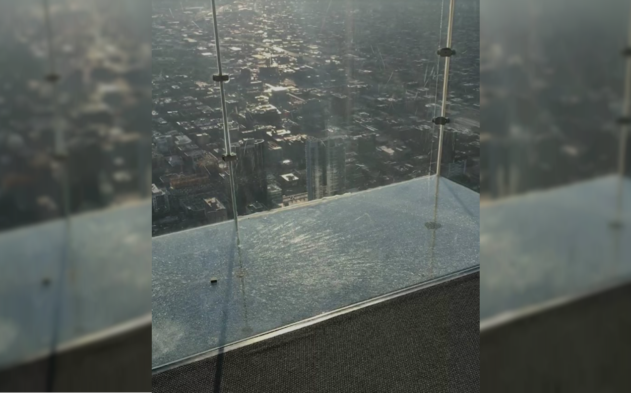 Chicago SkyDeck Cracks Under Visitors’ Feet In 11/10 Terrifying Scenario