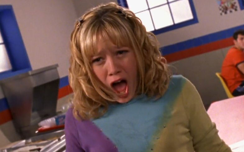 The Cheeky 1st Look At Lizzie McGuire’s Rebooted Hair Sadly Involves Zero Butterfly Clips