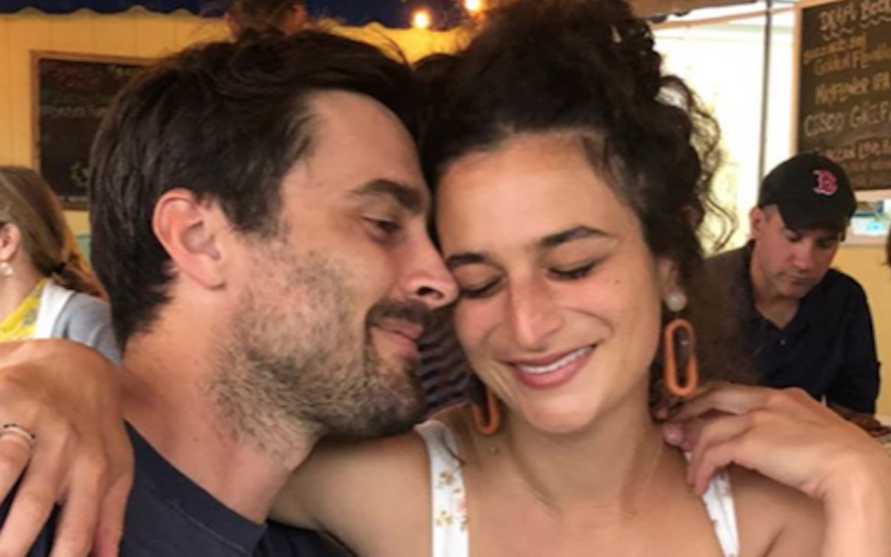 ‘Bigmouth’ Legend Jenny Slate Is Engaged To A Man Who Is Not Chris Evans