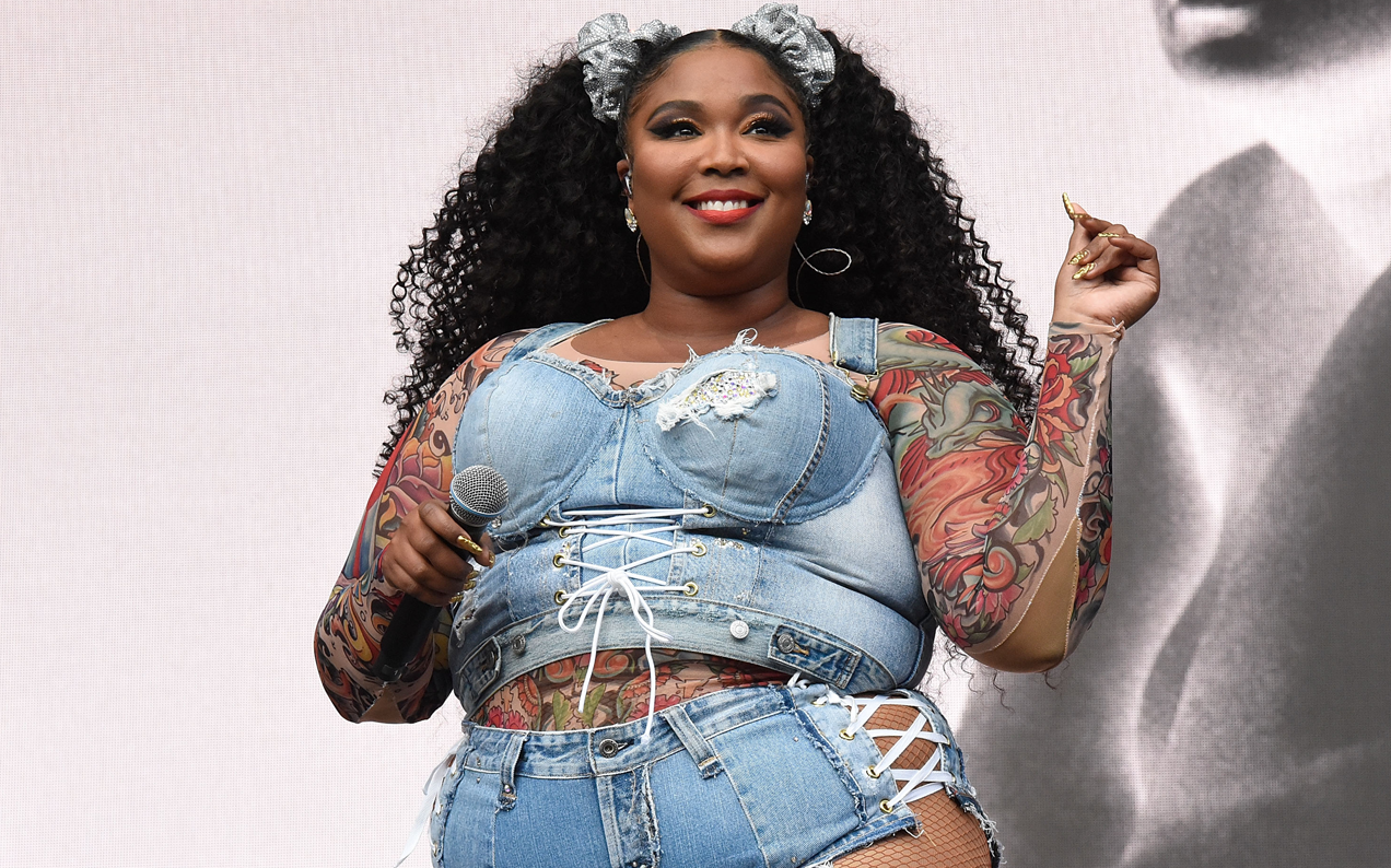 Lizzo Showering A Stripper With Cash While ‘Truth Hurts’ Plays Is All You Need Today