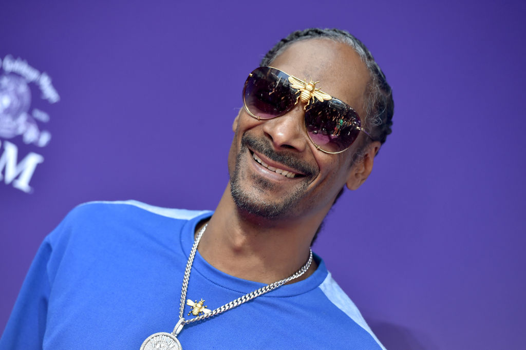 Snoop Dogg Has A Full-Time Blunt Roller On $70,000 Per Year