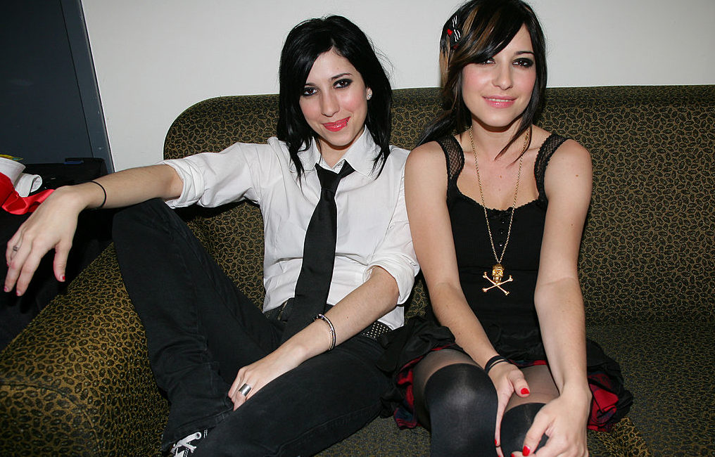 Get Yr Studded Belts Ready ‘Coz The Veronicas Are Releasing Their OG Albums On Vinyl