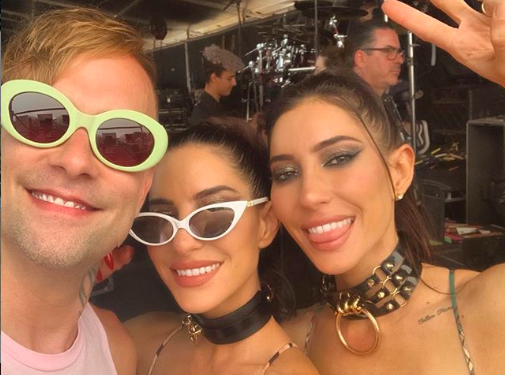 Good Morning, Here’s Bert McCracken Singing With The Veronicas At Good Things Festival