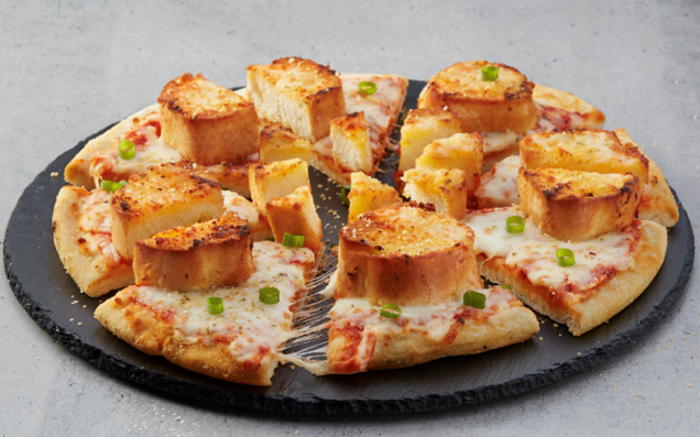 Domino’s Is Putting Out An Actual Garlic Bread Pizza & Fkn Hell My Benes Are Molto’d