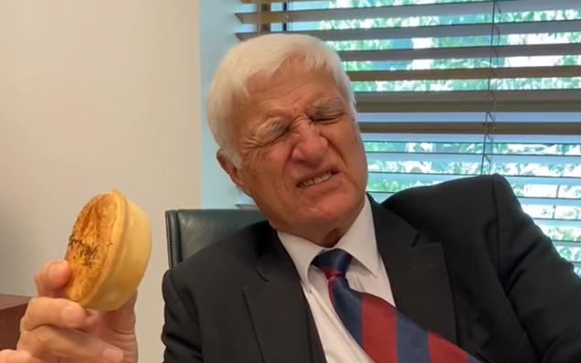Bob Katter Stopped Thinking About Crocs For A Minute To Get Real Mad About Vegan Pies