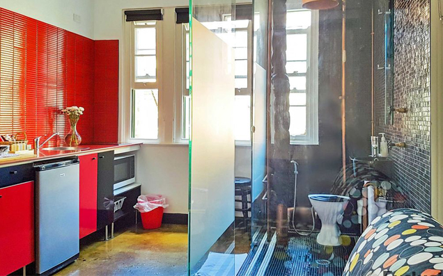Cop This Hellish $380pw Rental In Surry Hills That Has A Lovely Tiled Shitter In Its Kitchen