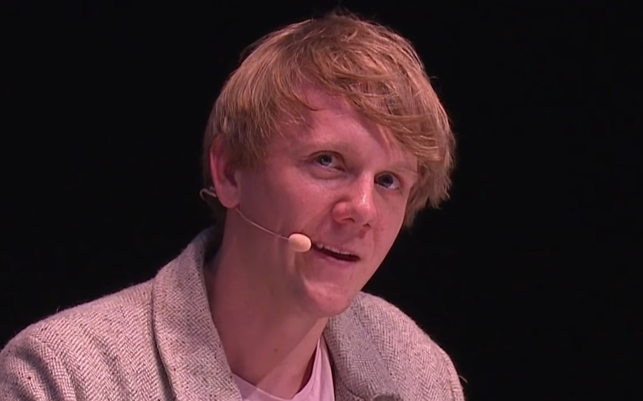 Josh Thomas Apologises For His “Dumb & Gross” Comments On Racial Diversity At A Panel In 2016
