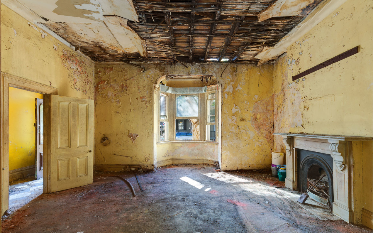 This Derelict Home Going For $4.6 Mill Is Proof Sydney’s Property Market Is Back On Its Shit