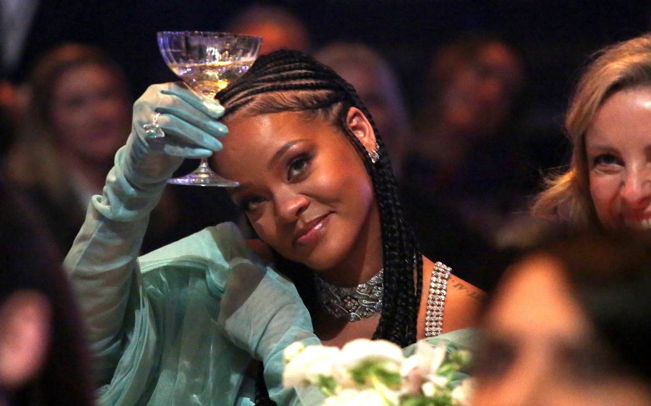 Rihanna Is Surely Expanding Her Empire With A New Trademark For Kitchenware & Hot Sauce (!!!)