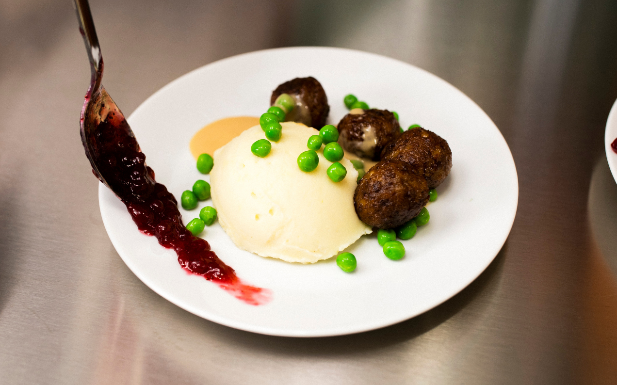 In Great News For Vegos, IKEA Is Now Flouting Meatless Meatballs In All Australian Stores
