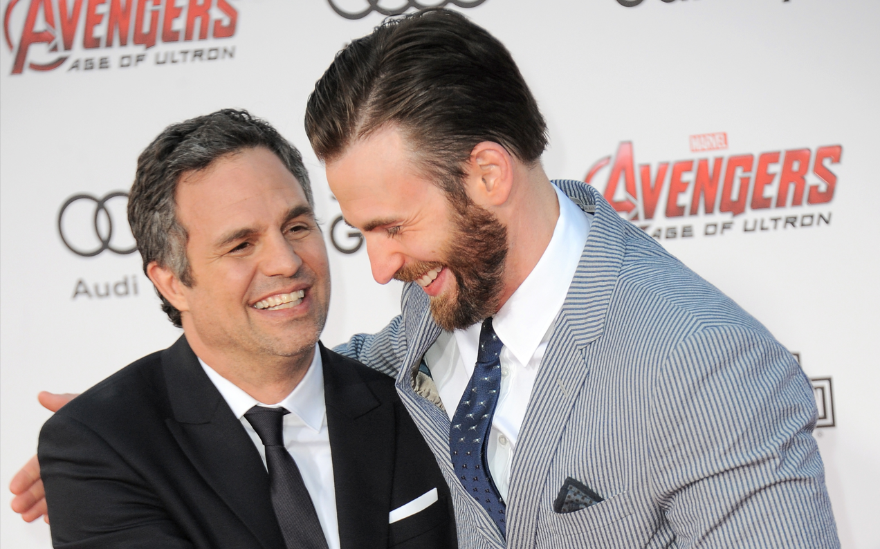 Mark Ruffalo Weighed In On Chris Evans’ Accidental Nude Leak, So Avengers Really Did Assemble