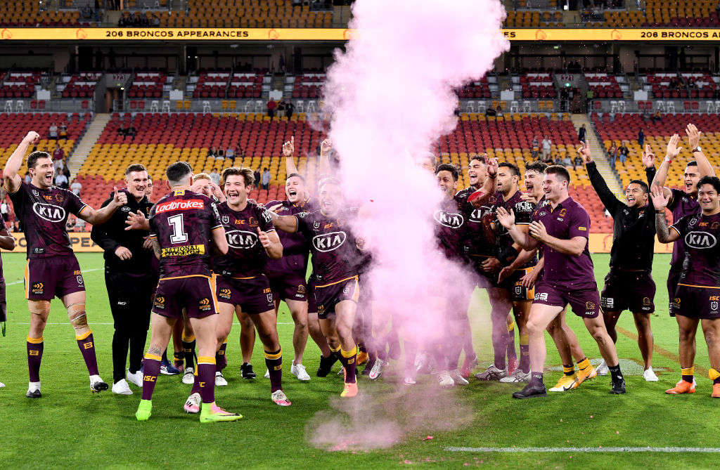Footy Teams Are Pulling Cheeky Gender Reveals On The Field Now And Pls Pls Make It Stop