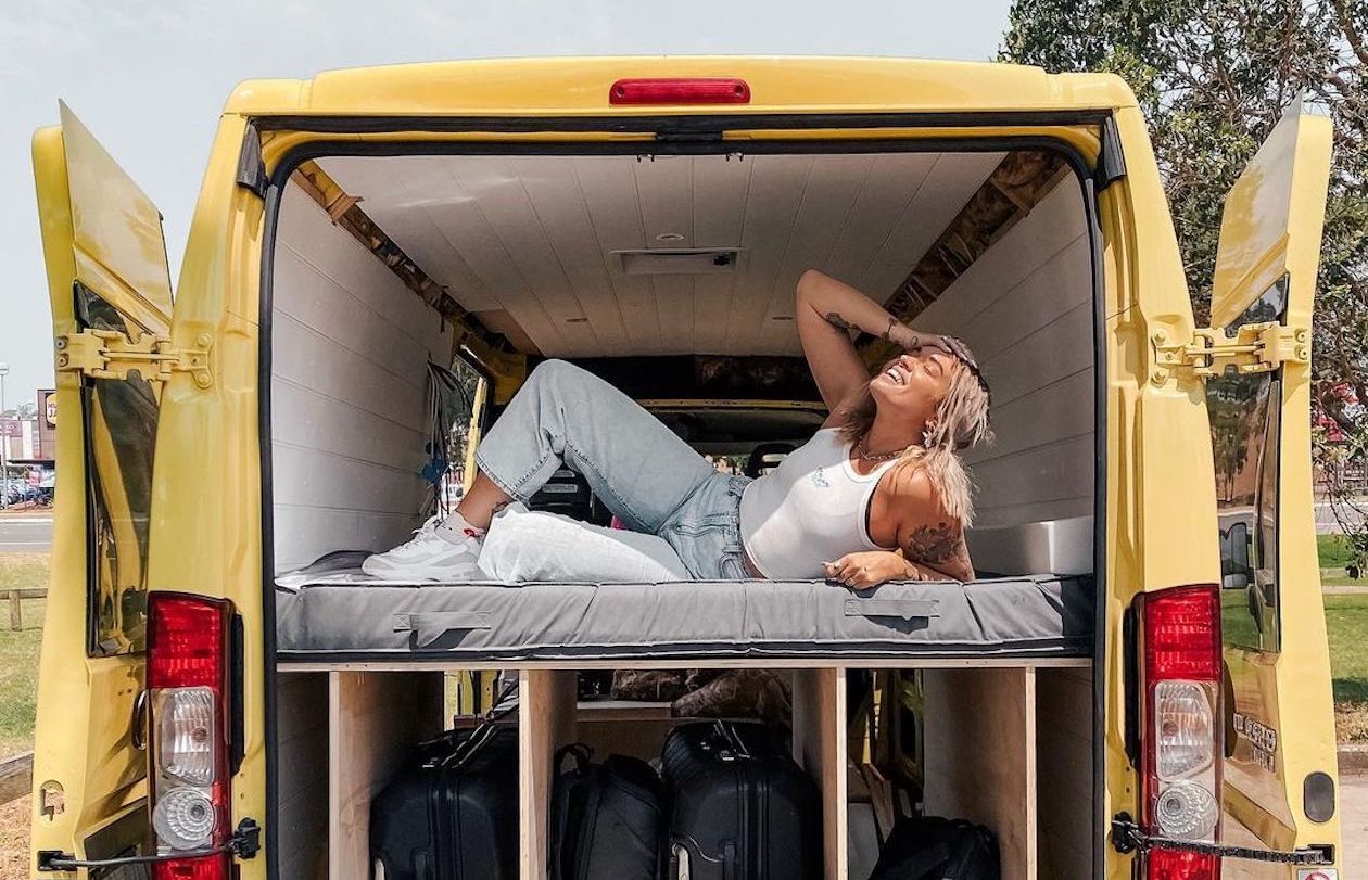 This QLD Couple Live & Work Entirely Out Of A Renovated Van & It Just Sounds So Stress-Free