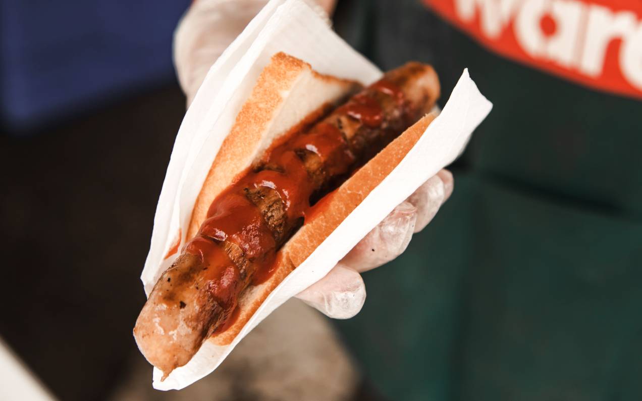Bunnings Snags Are Finally Returning To Melbourne Next Month After Over 200 Days Off The Sizzle