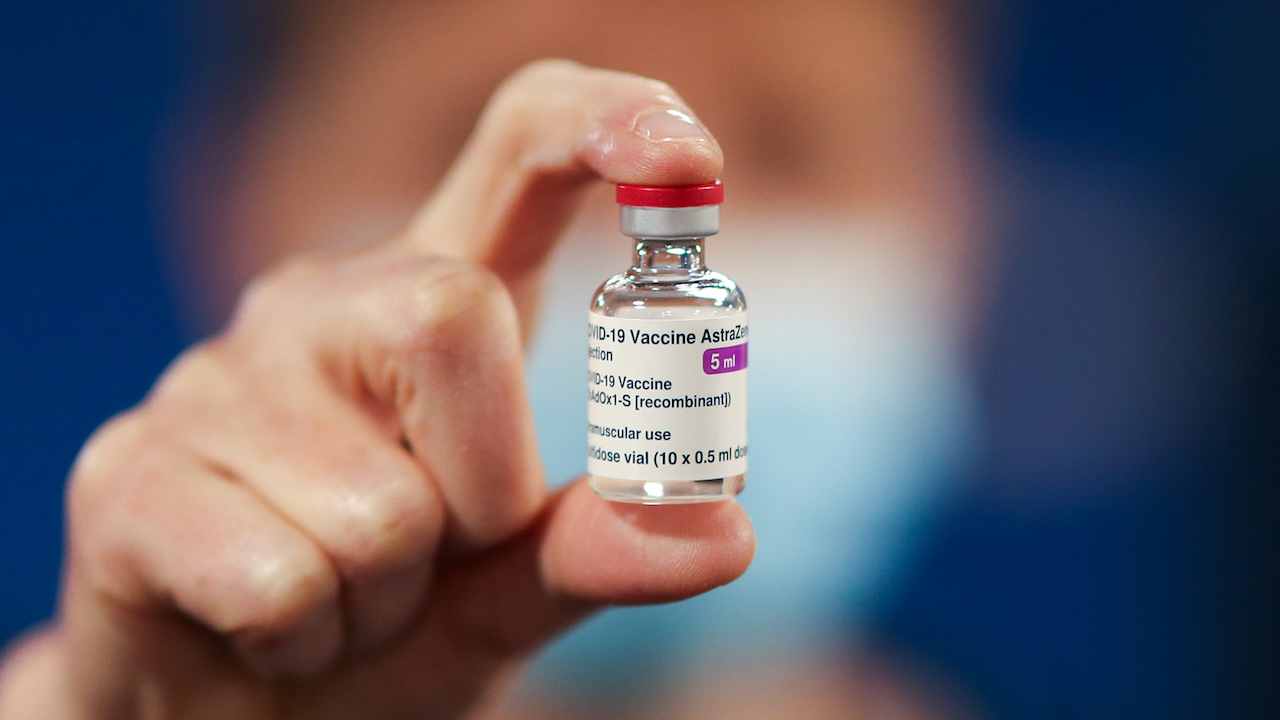Virus Experts Call To Halt Australia’s #1 Vaccine Choice, Saying There Are More Effective Jabs