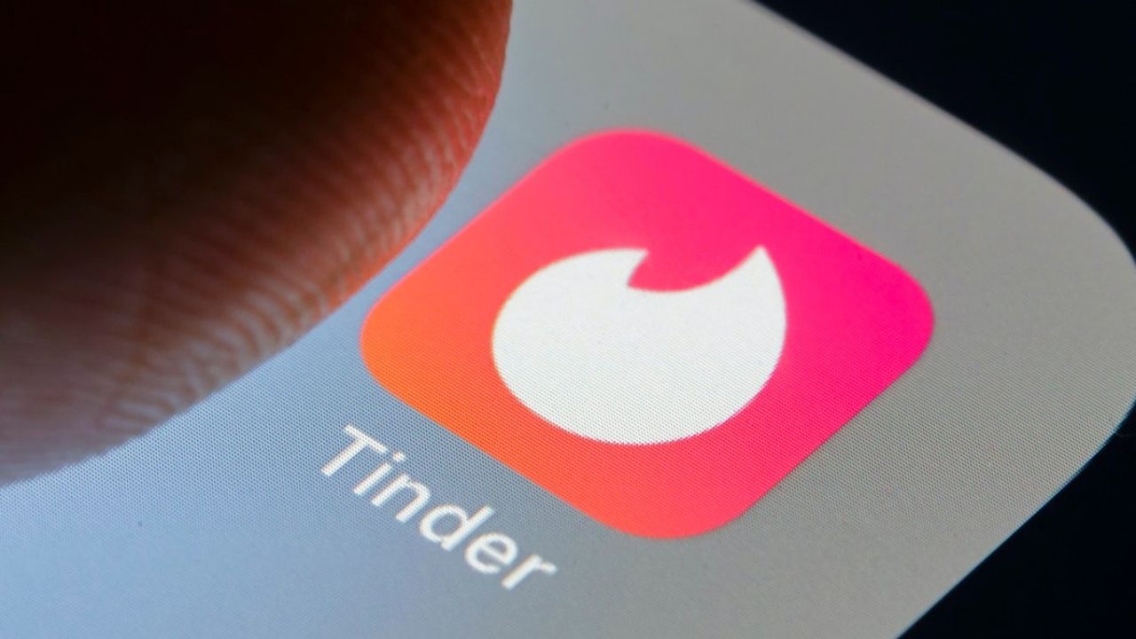 Tinder Will Soon Be Introducing Background Checks As A Feature Because Fuck Online Creeps