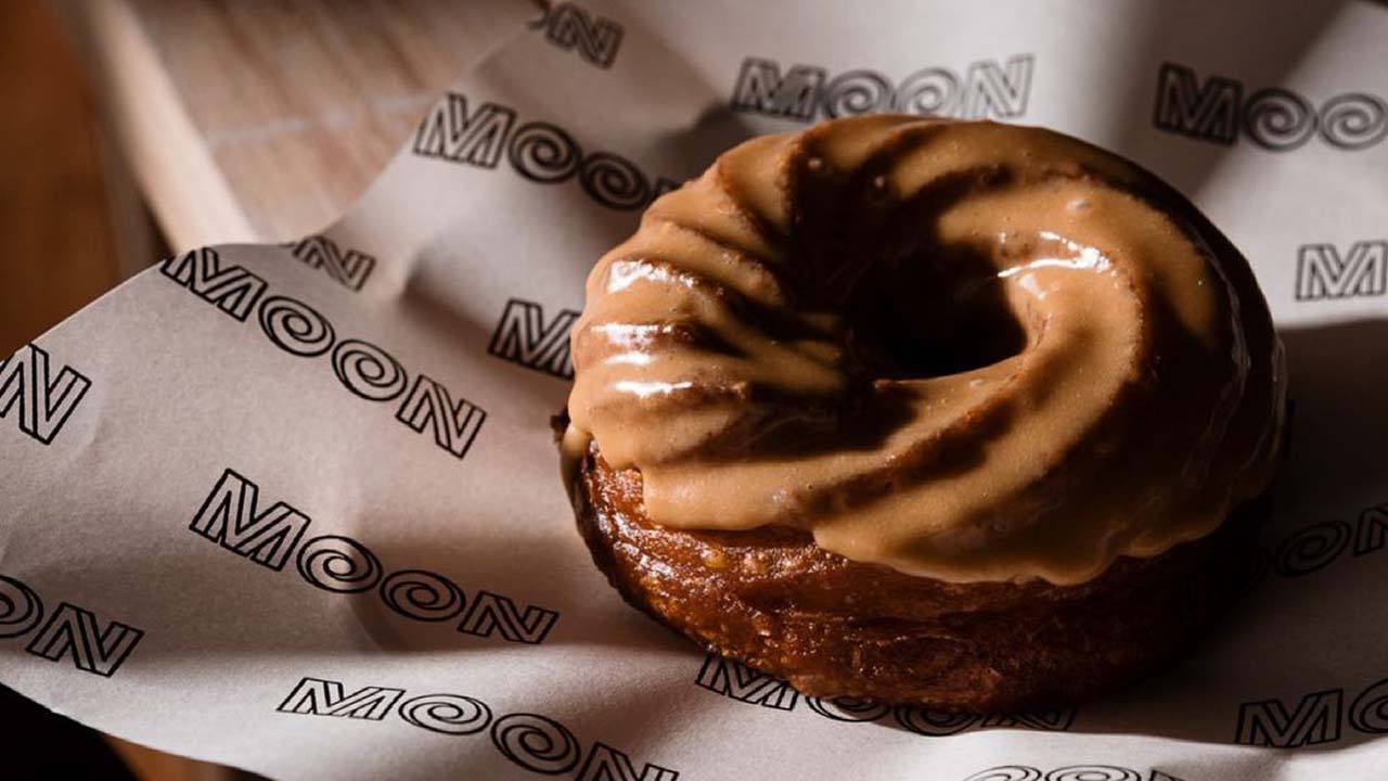 Lune Croissanterie Has A New Sibling Shop Called Moon & It’s Doing NY-Style Deep Fried Crullers
