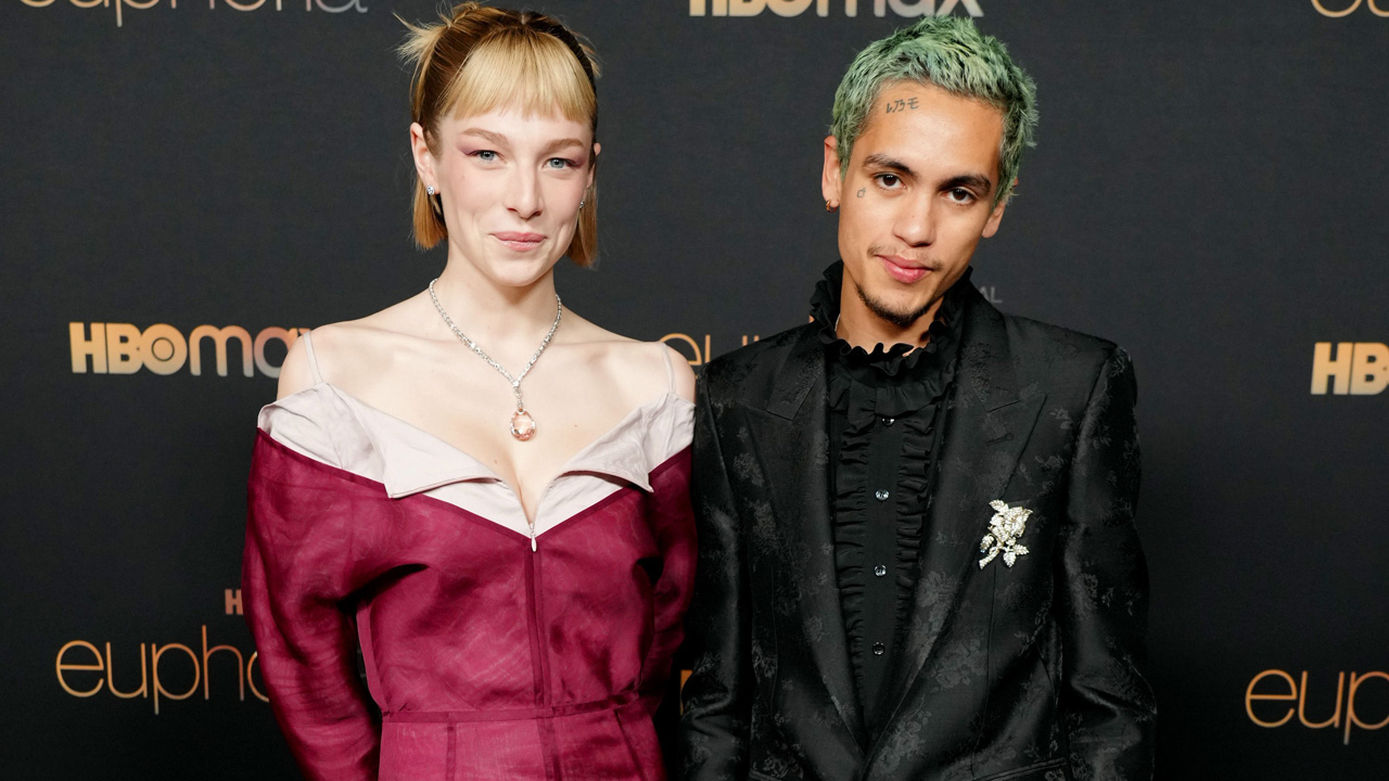 Euphoria Hotties Dominic Fike & Hunter Schafer Have Been Spotted Together IRL & Rue Who?