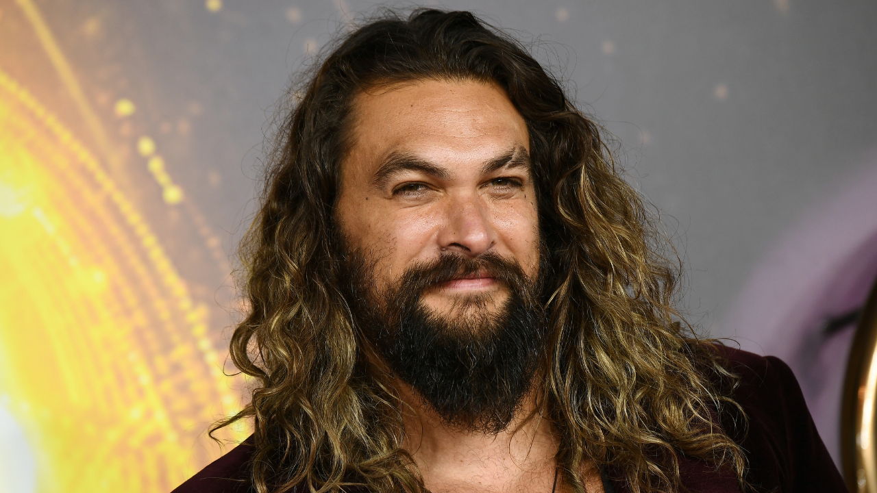 Jason Momoa’s Been Camping Out In A Luxe Van Since His Split & Can We Pls Share The Mattress?