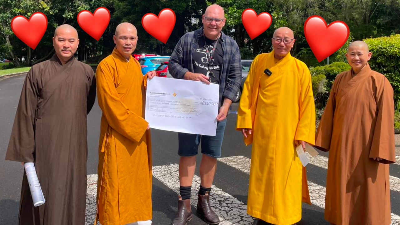 Sydney Buddhist Monks Donated $100K To Flood-Affected Lismore & Dear Govt, What’s Your Excuse?