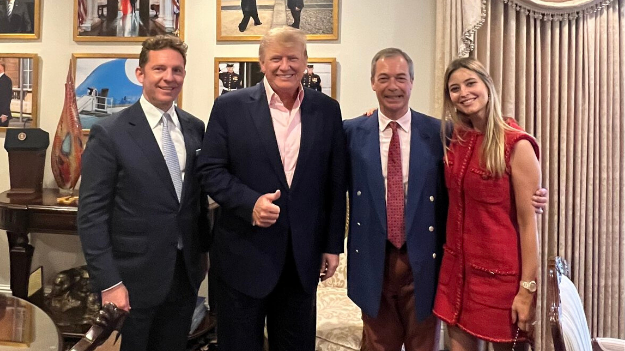 Aussie Icon Holly Valance Has Resurfaced In A Cursed Pic With Trump & Honey, WTF Are You Doing?